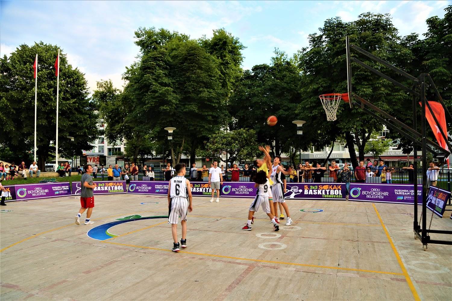 3x3 SOKAK BESKETBOLU’NA REKOR KATILIM